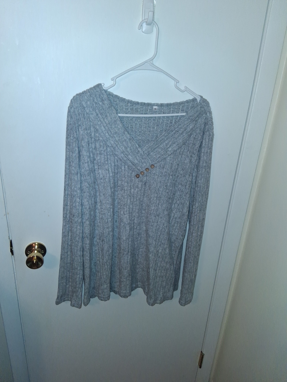 Women’s Light Gray Ribbed V-Neck Sweater - Picture 4 of 4